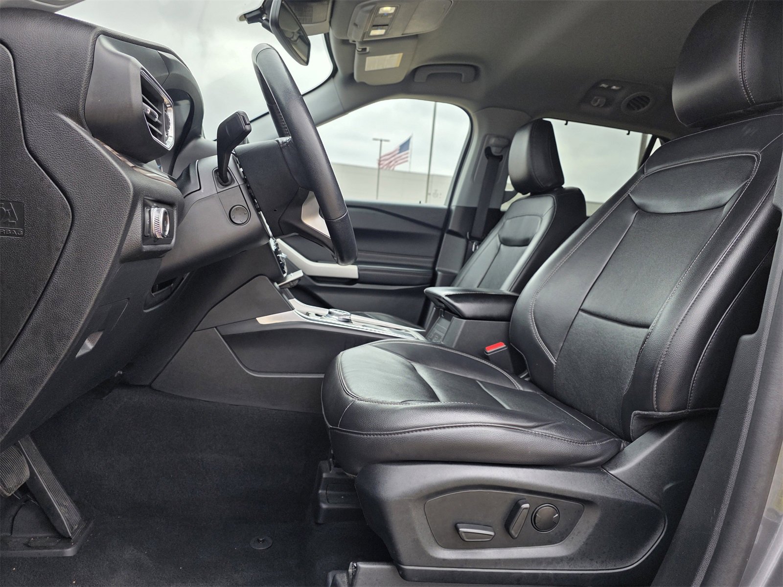 Used 2023 Ford Explorer Limited w/ Equipment Group 301A image 18