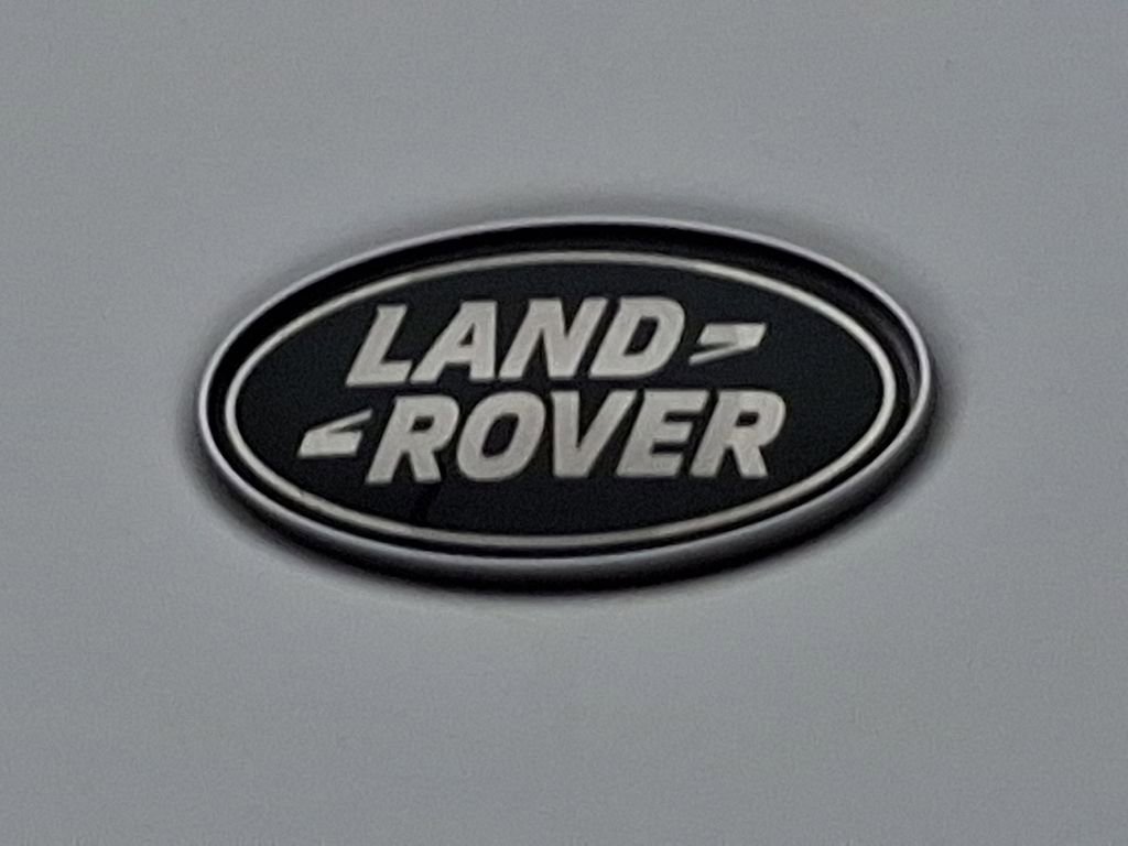 Certified 2025 Land Rover Discovery S image 29