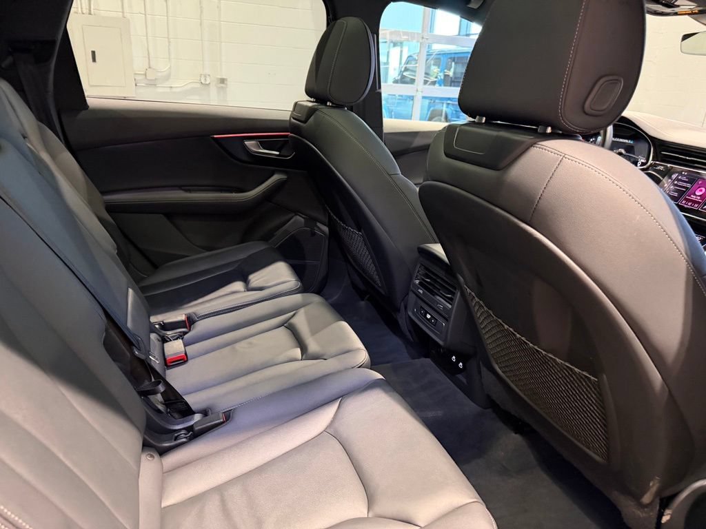Used 2025 Audi Q7 3.0T Premium Plus AWD/4WD image 39