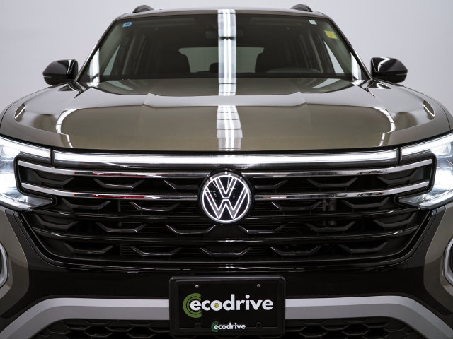 Used 2025 Volkswagen Atlas Peak Edition SE AWD/4WD image 53