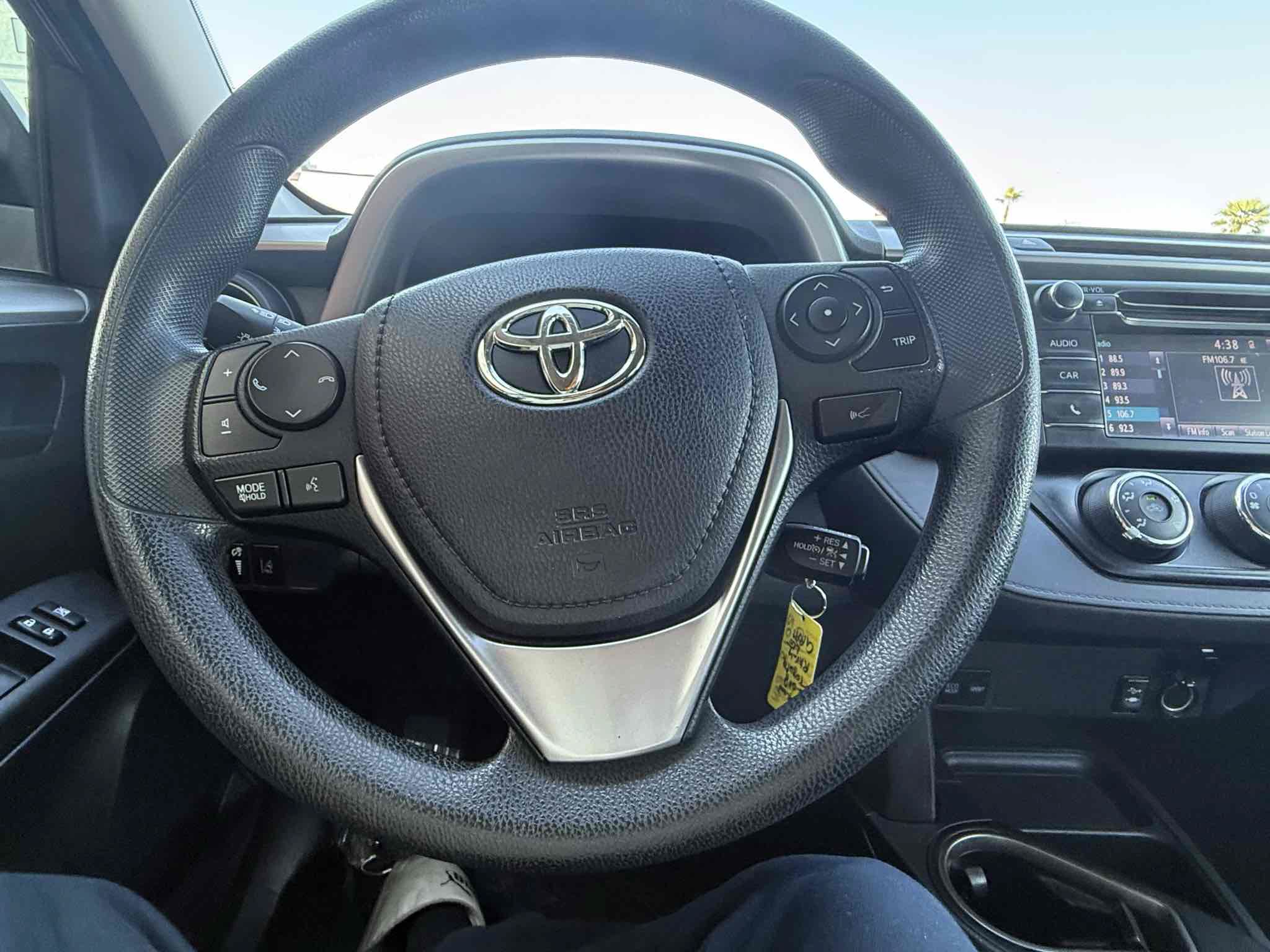 Used 2018 Toyota RAV4 LE w/ All Weather Liner Package FWD image 31