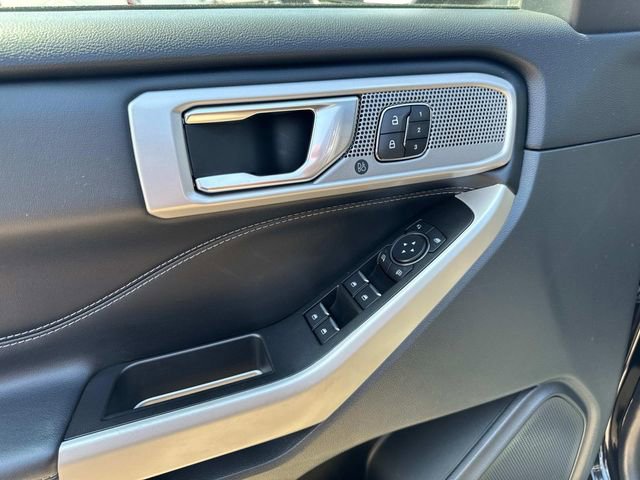 Used 2022 Ford Explorer Limited w/ Equipment Group 301A image 20