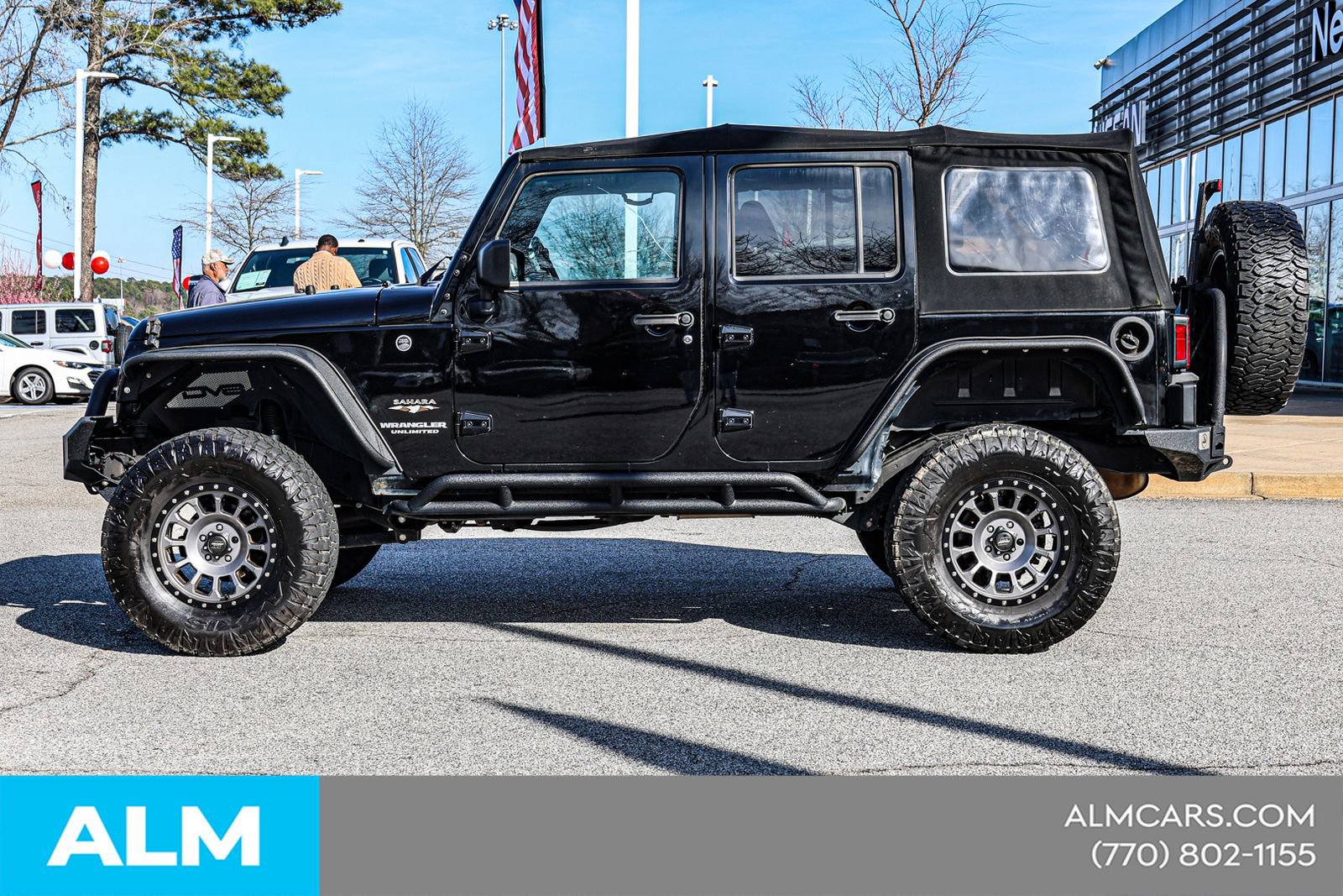 Used 2016 Jeep Wrangler Unlimited Sahara w/ Connectivity Group image 10