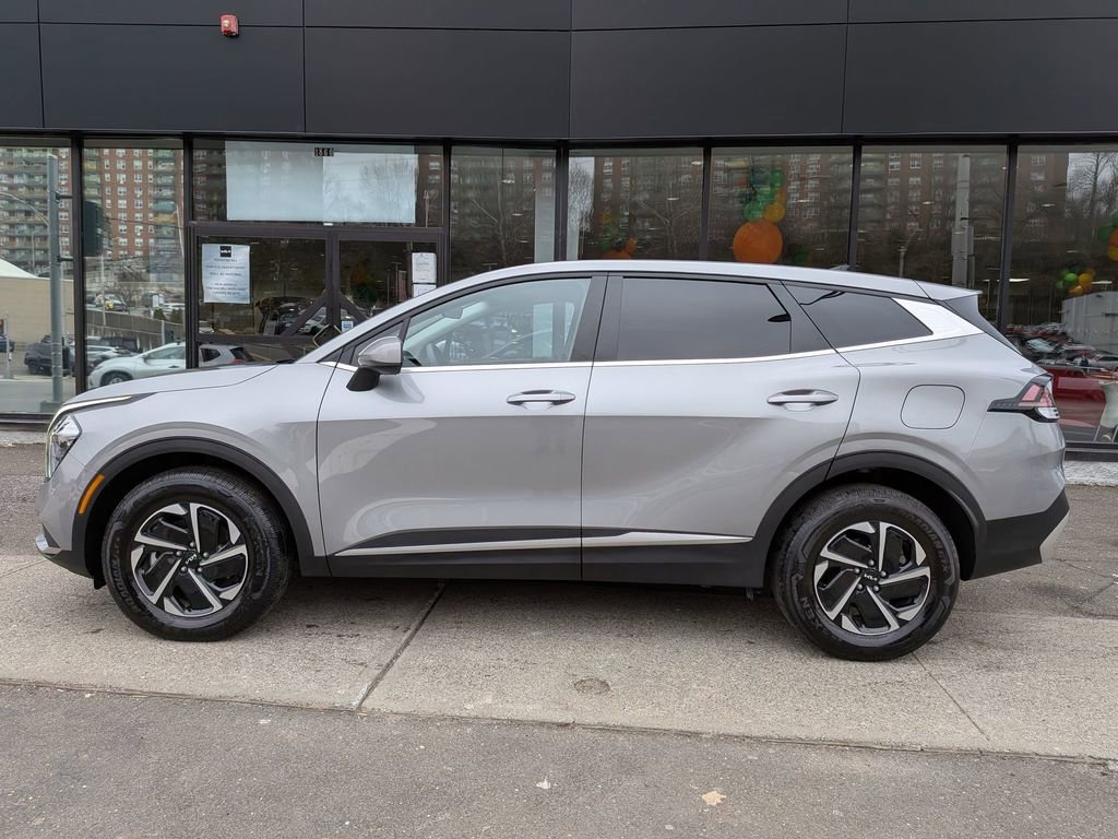 Used 2023 Kia Sportage LX image 10