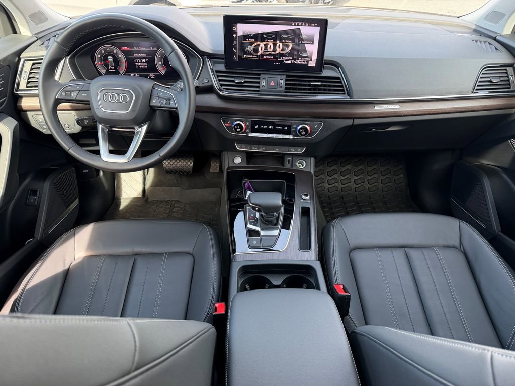 Certified 2023 Audi Q5 2.0T Premium Plus w/ Premium Plus Package image 2