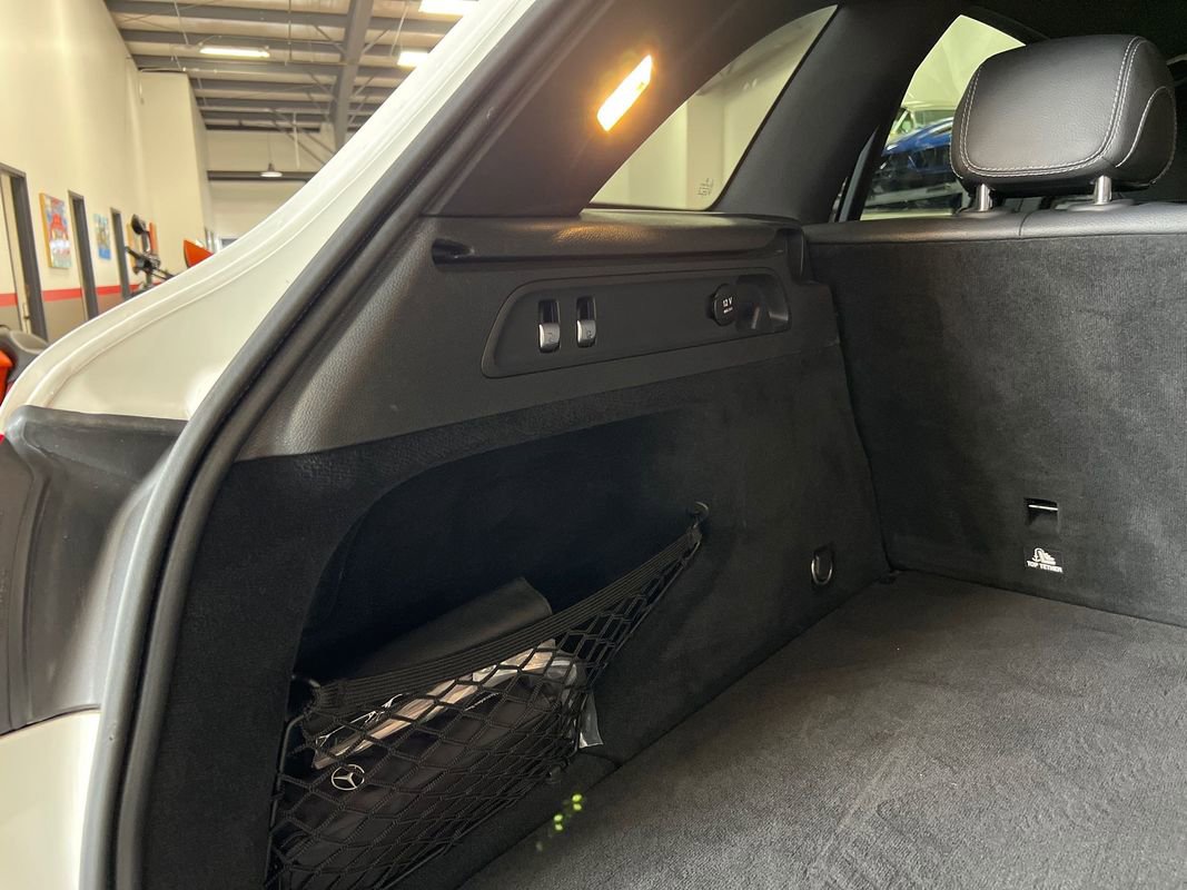 Used 2018 Mercedes-Benz GLC 63 AMG 4MATIC image 38