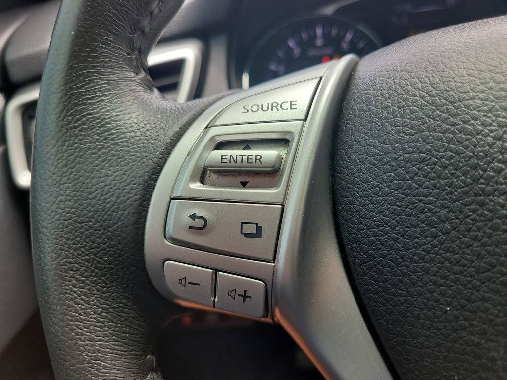 Used 2016 Nissan Rogue SL w/ SL Premium Package AWD/4WD image 30