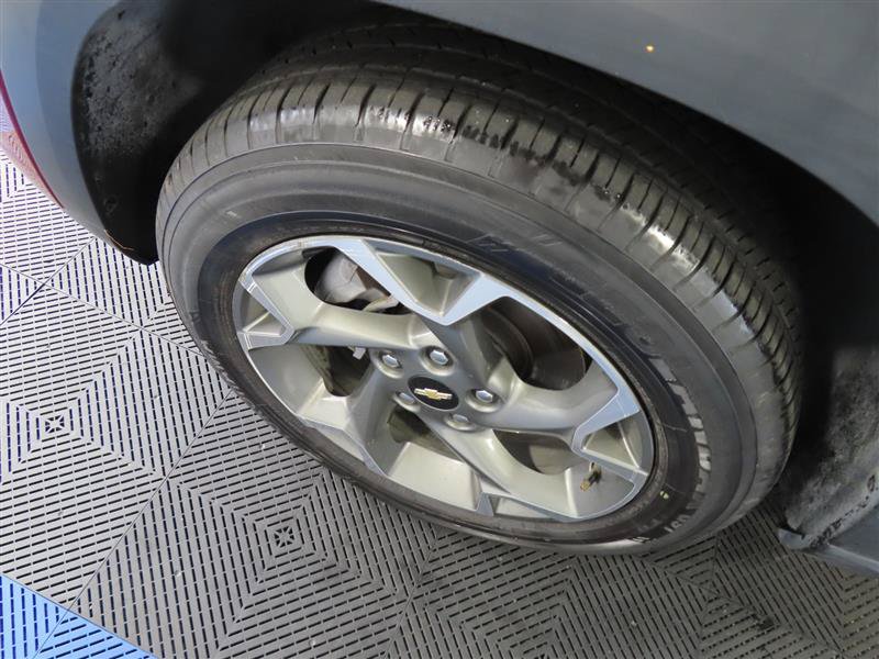 Used 2025 Chevrolet Trax LT w/ LT Convenience Package FWD image 6