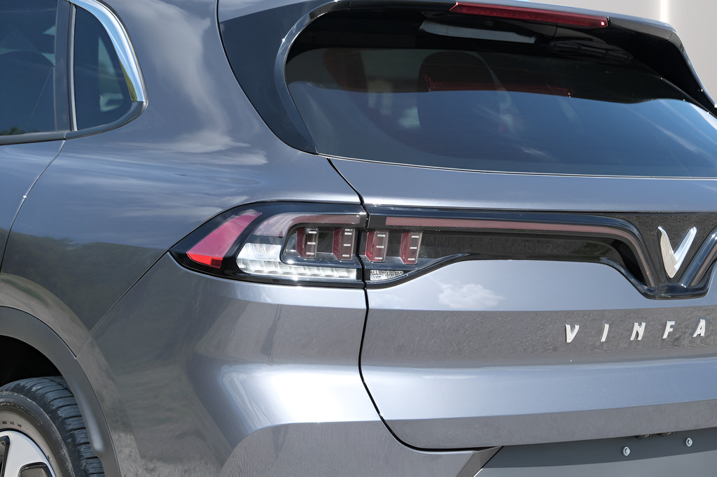 New 2025 VinFast VF 8 Eco AWD/4WD image 27