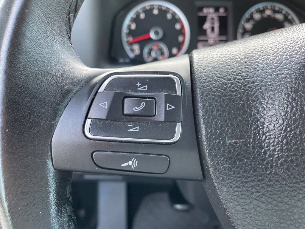 Used 2018 Volkswagen Tiguan Limited AWD/4WD image 19