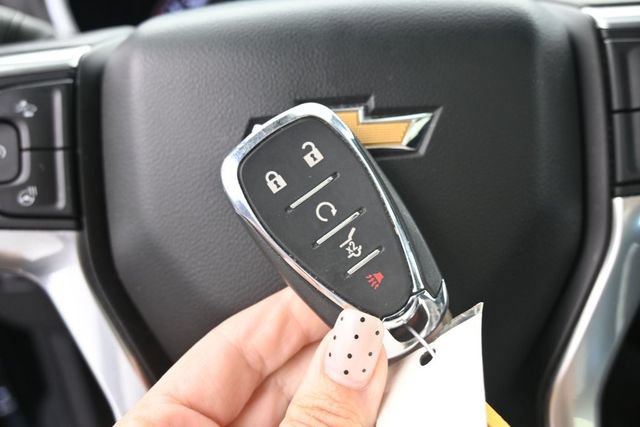 Used 2019 Chevrolet Blazer Premier w/ Sun and Wheels Package AWD/4WD image 38
