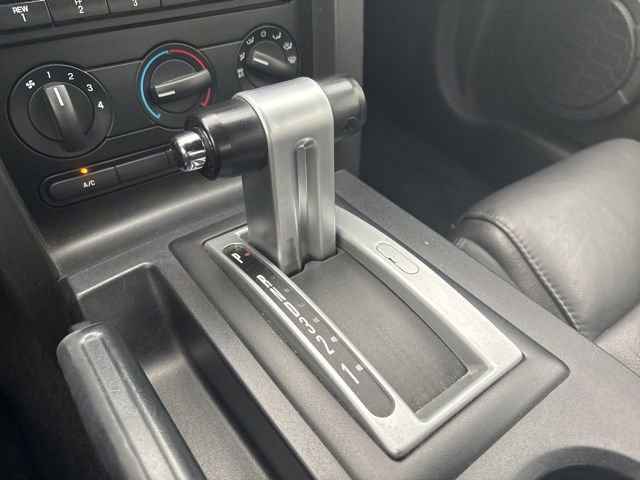 Used 2006 Ford Mustang Convertible image 14