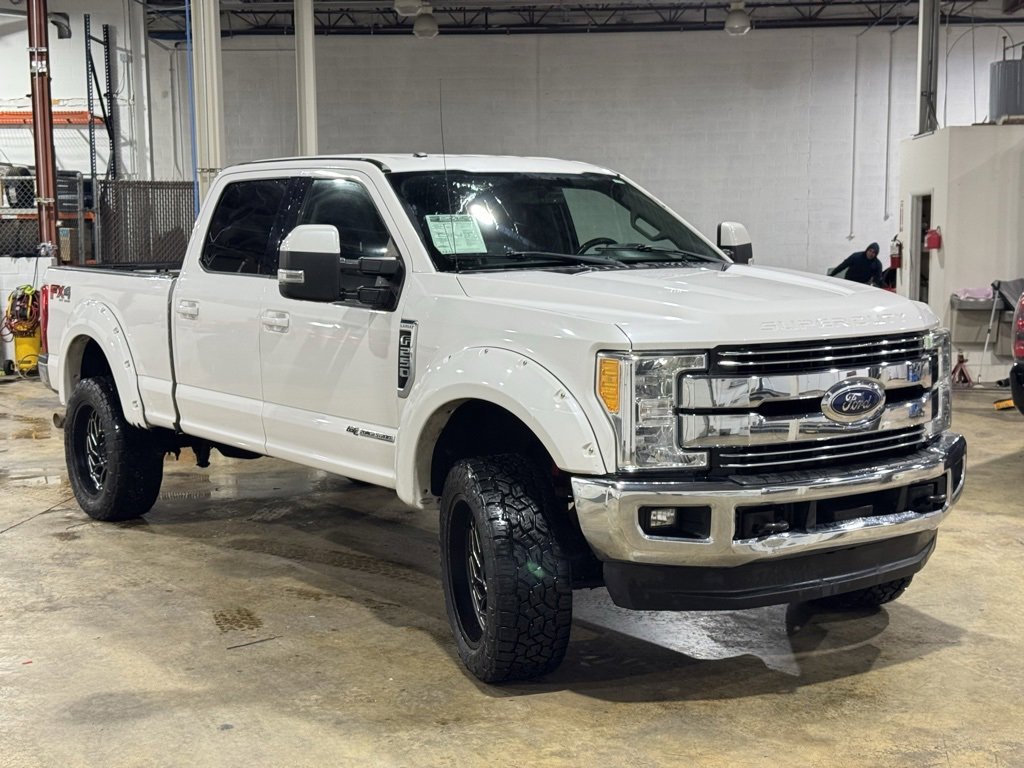 Used 2017 Ford F250 Lariat w/ Lariat Value Package image 4
