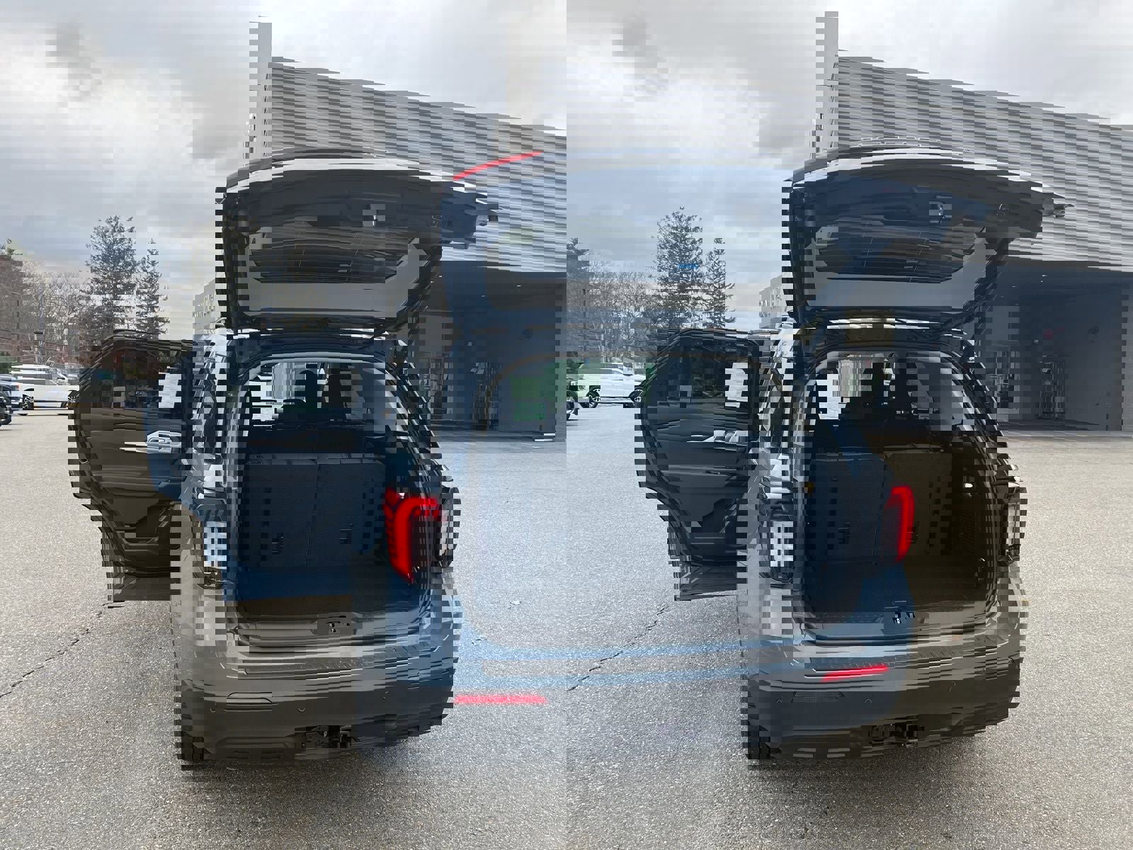 New 2026 Ford Explorer Active image 9