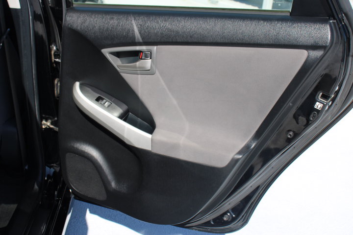 Used 2013 Toyota Prius Three FWD image 12