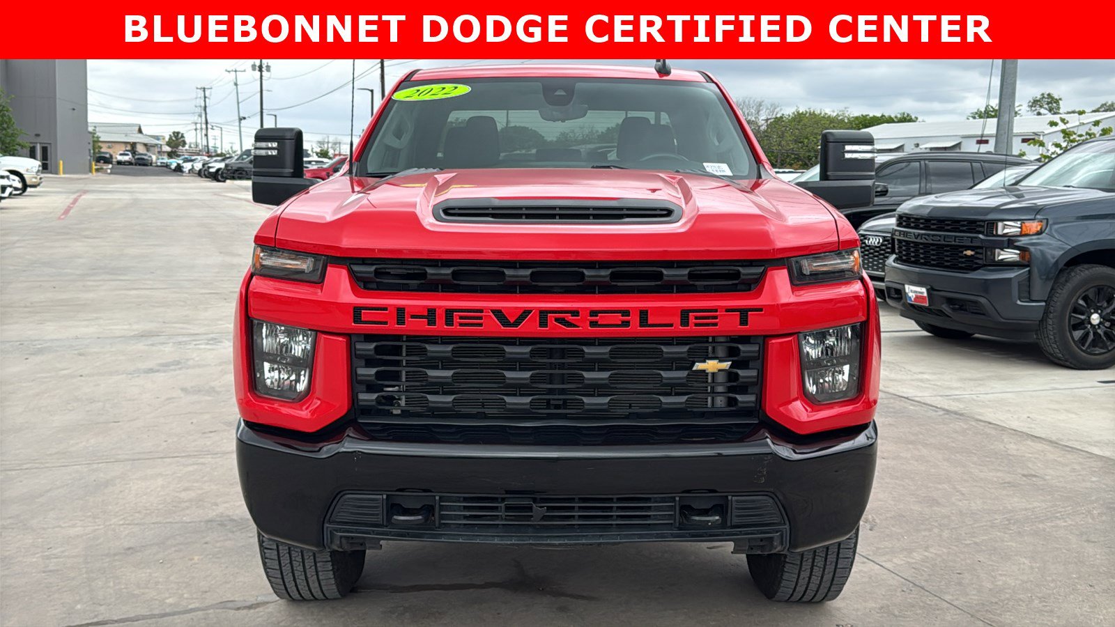 Used 2022 Chevrolet Silverado 2500 Custom w/ Custom Value Package image 2