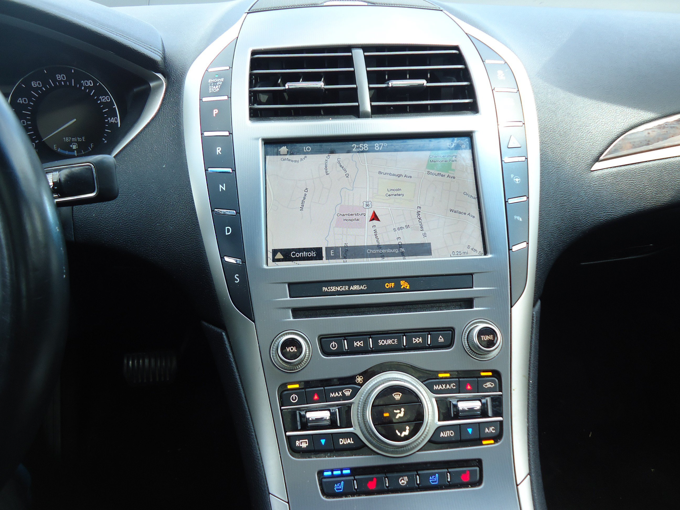 Used 2019 Lincoln MKZ Reserve w/ Luxury Package AWD/4WD image 16