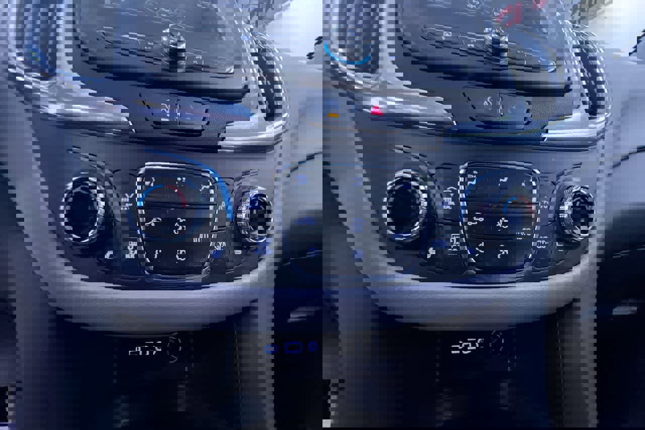 Used 2023 Chevrolet Equinox LT image 26