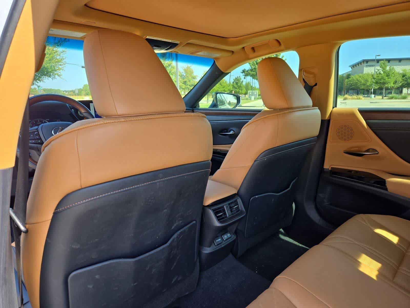 Used 2024 Lexus ES 350 w/ Technology Package FWD image 13