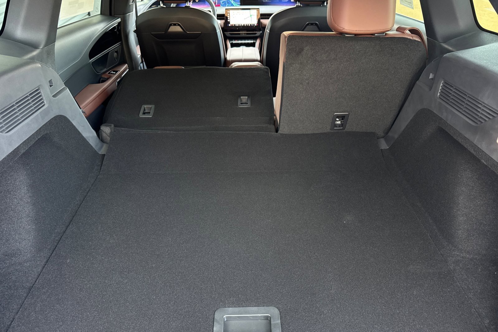 New 2026 Lincoln Nautilus Reserve w/ Jet Appearance Package image 14