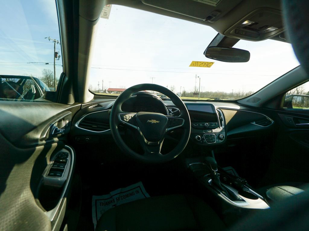 Used 2021 Chevrolet Malibu LT image 13