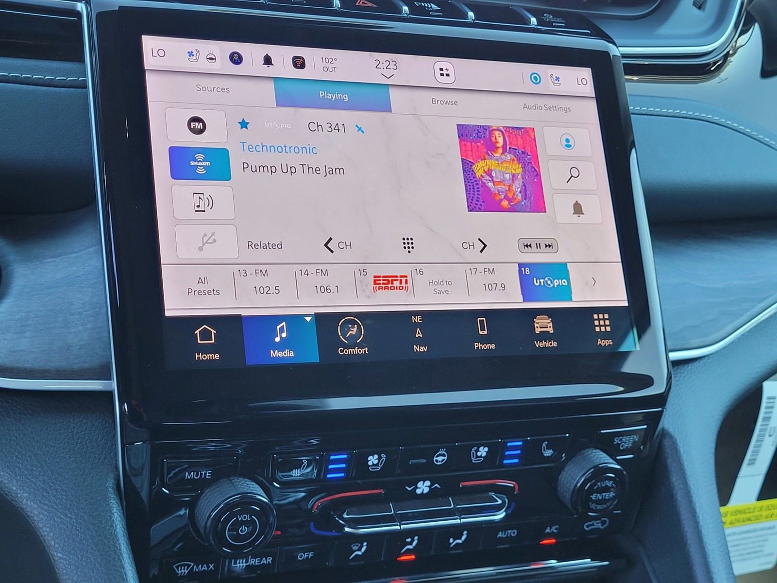 New 2024 Jeep Grand Cherokee Limited 4xe w/ Luxury Tech Group II image 14