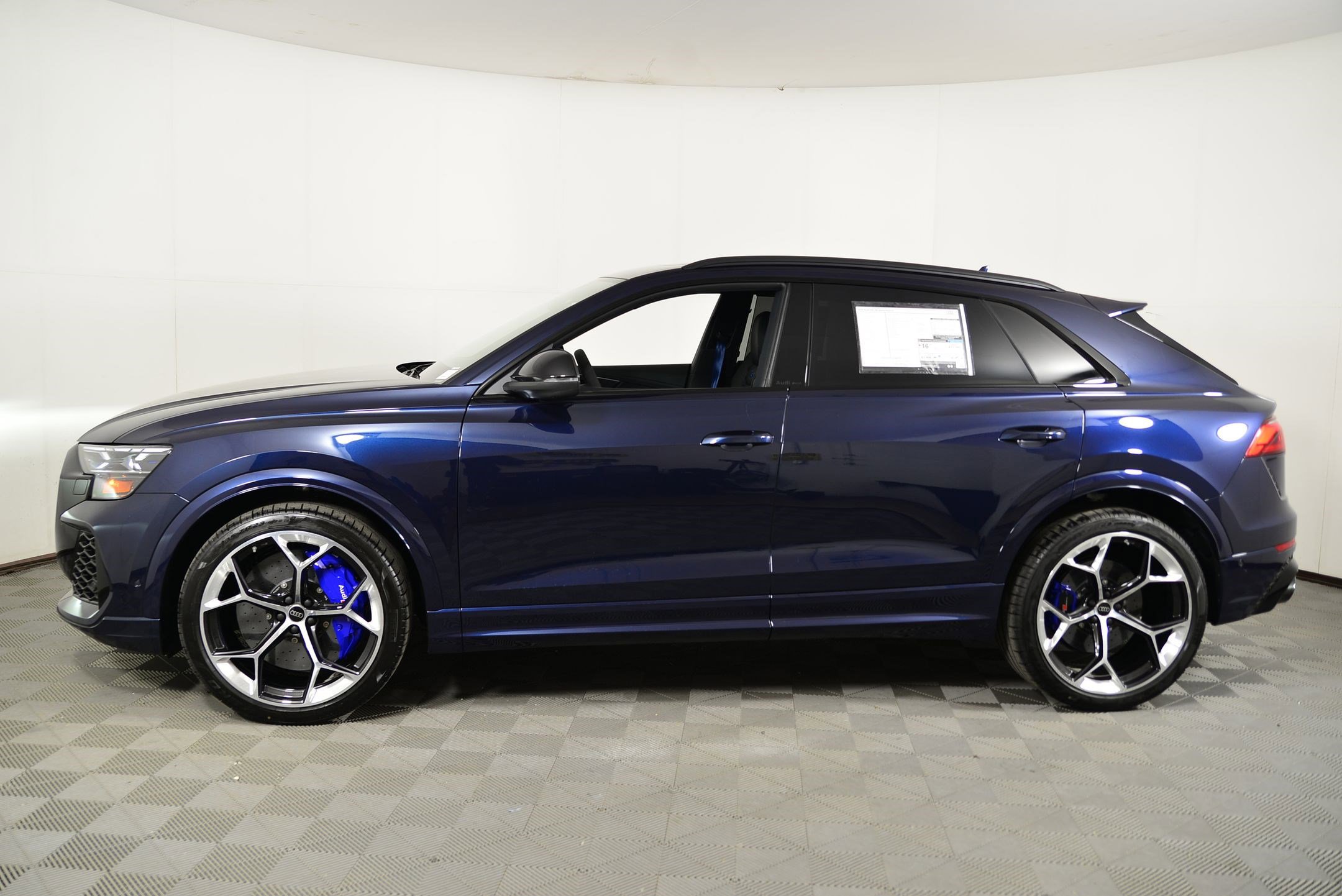 New 2026 Audi RS Q8 performance image 2