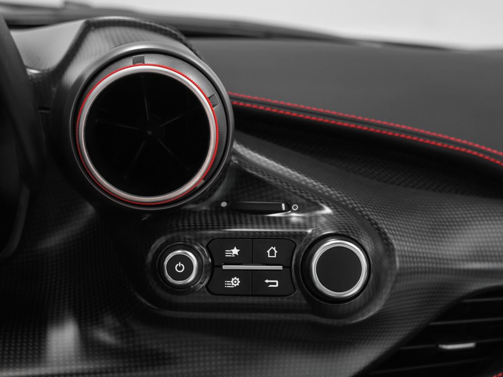 Certified 2022 Ferrari F8 Tributo RWD image 79