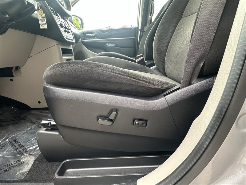 Used 2016 Dodge Grand Caravan SE w/ Quick Order Package 29E SE FWD image 49