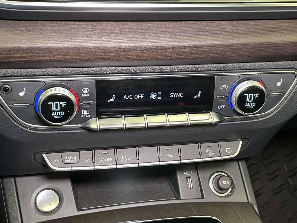 Used 2023 Audi Q5 2.0T Premium w/ Convenience Package image 32