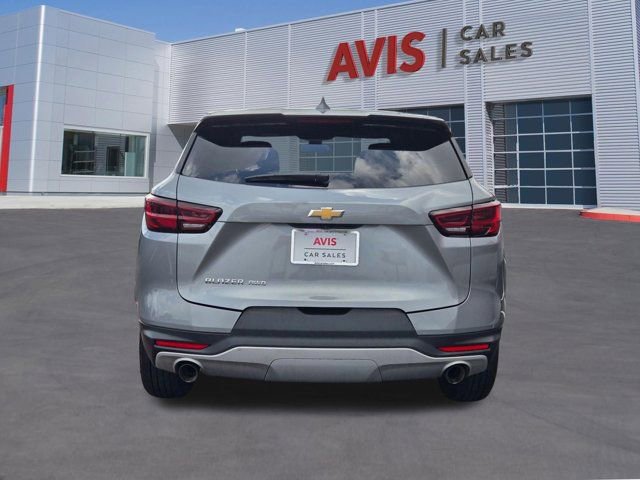 Used 2025 Chevrolet Blazer LT AWD/4WD image 9