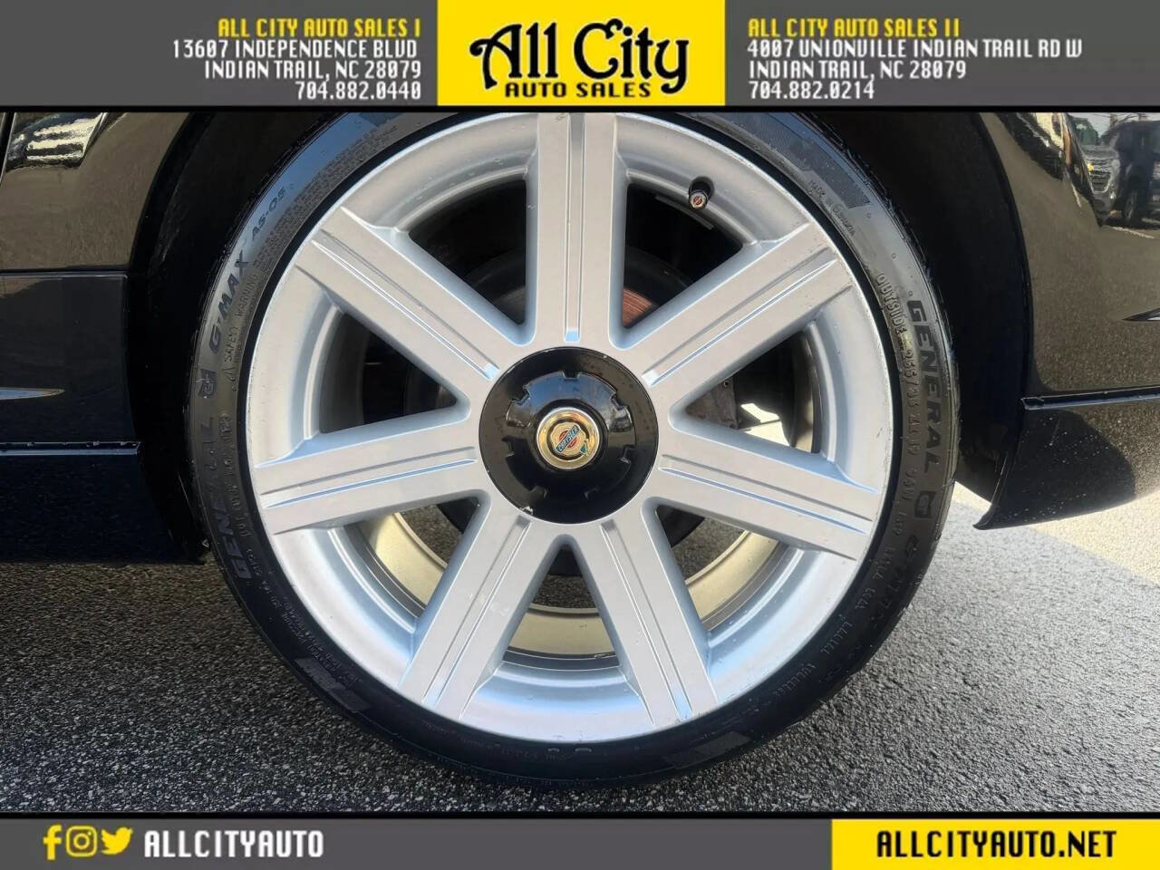 Used 2005 Chrysler Crossfire Limited image 31
