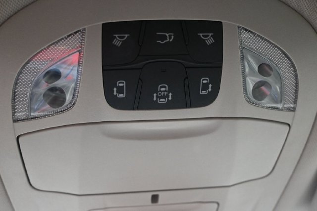 Used 2024 Chrysler Pacifica Touring-L FWD image 20