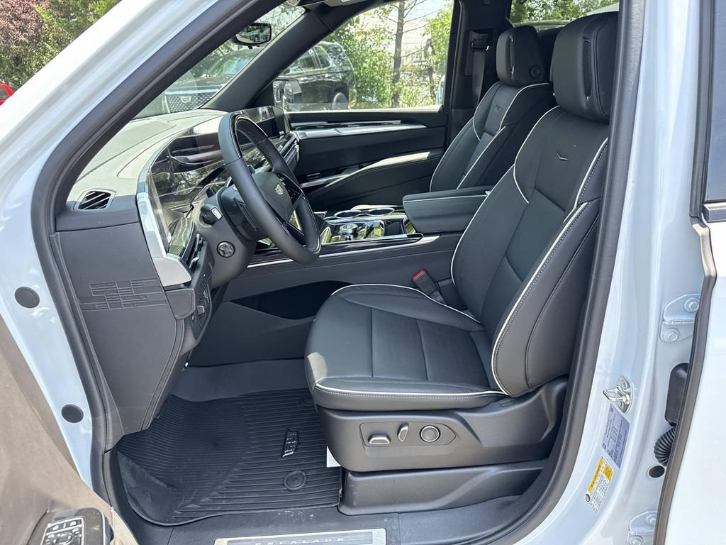 New 2026 Cadillac Escalade ESV Sport w/ LPO, Floor Liner Package AWD/4WD image 8