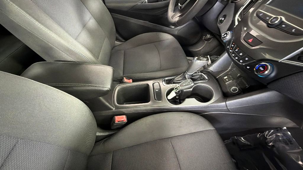 Used 2017 Chevrolet Cruze LT w/ Convenience Package FWD image 33