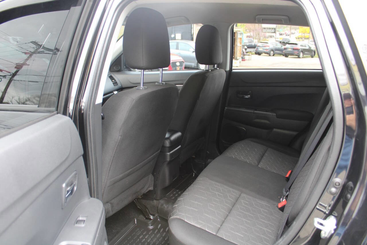 Used 2024 Mitsubishi Outlander Sport AWD image 24