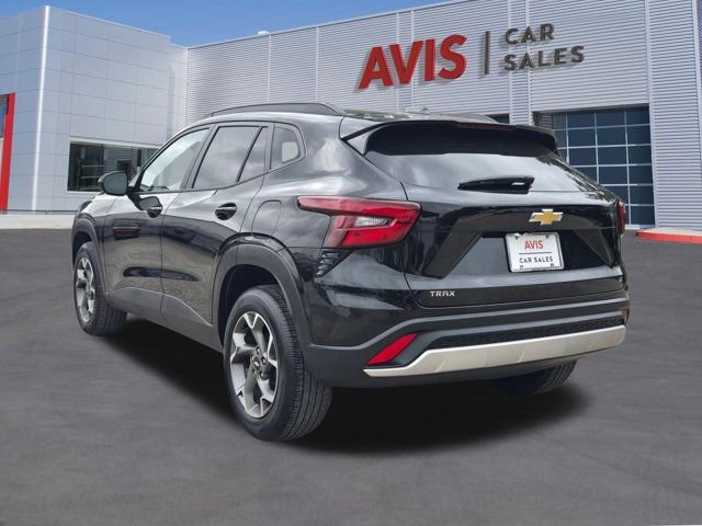 Used 2025 Chevrolet Trax LT w/ LT Convenience Package FWD image 10