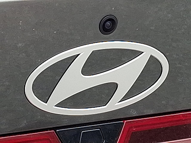 New 2026 Hyundai Elantra Limited FWD image 8