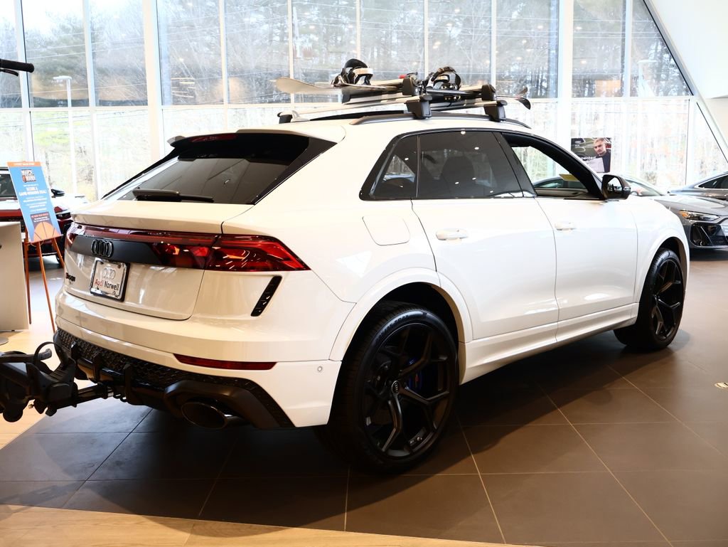 New 2026 Audi RS Q8 performance image 10