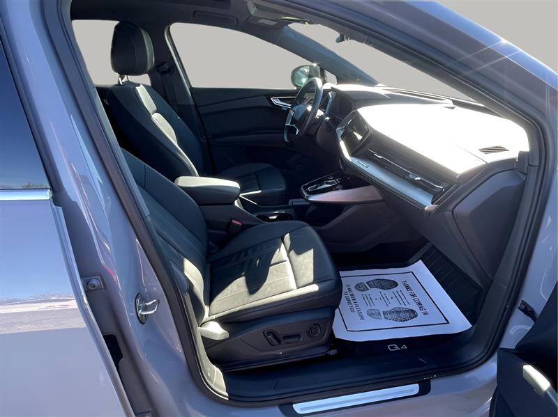 Used 2022 Audi Q4 e-tron Prestige image 30