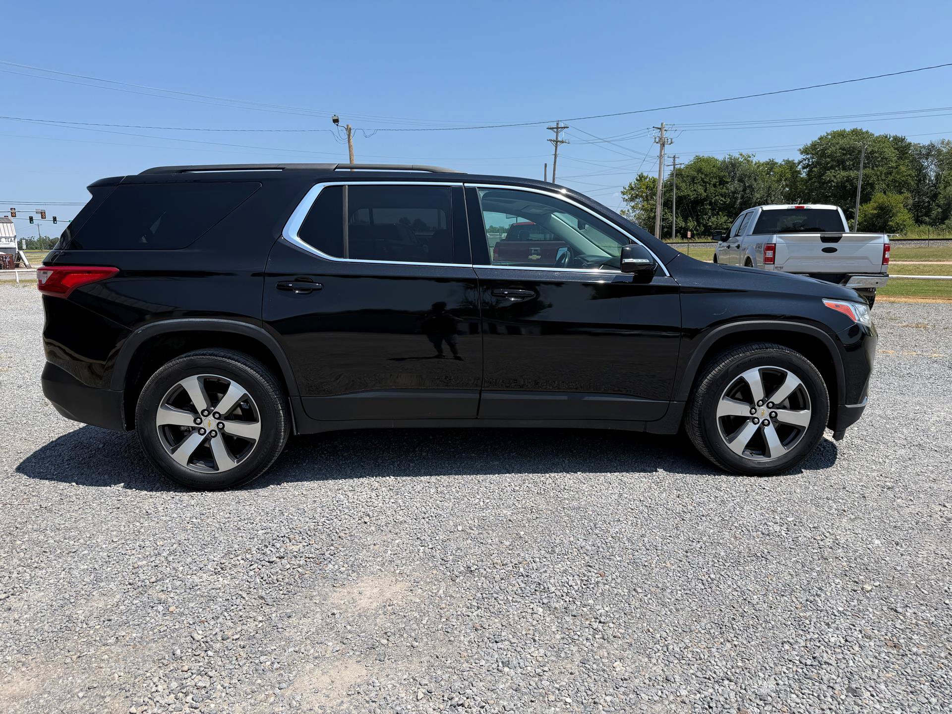 Used 2019 Chevrolet Traverse LT w/ LT Premium Package FWD image 8
