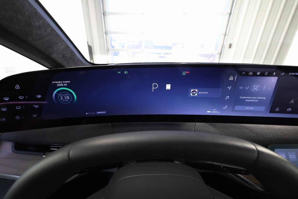 Used 2026 Lucid Gravity Dream image 23