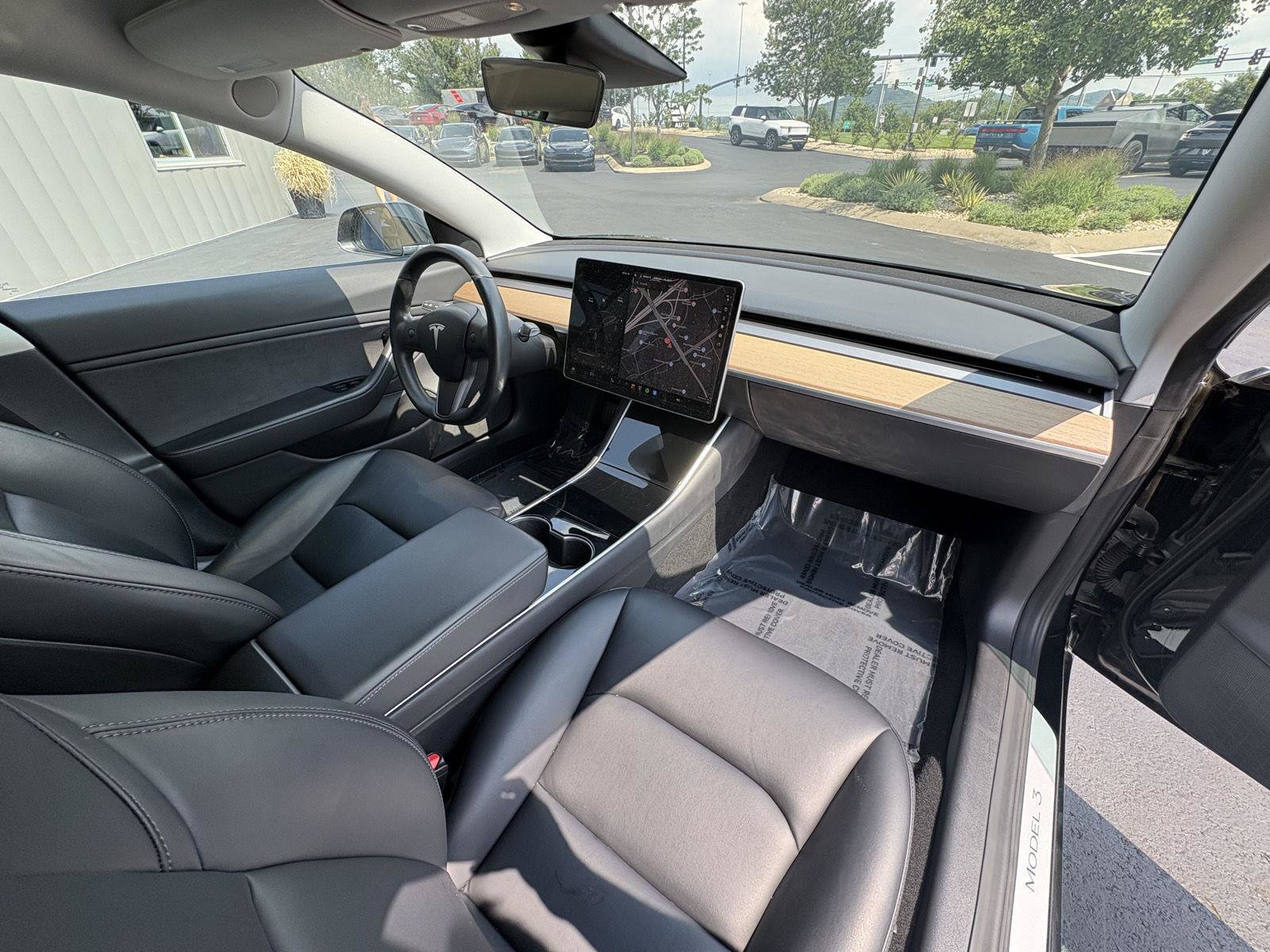 Used 2018 Tesla Model 3 Long Range AWD/4WD image 18