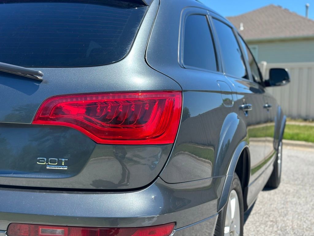 Used 2014 Audi Q7 3.0T S line Prestige w/ Technology Package AWD/4WD image 12
