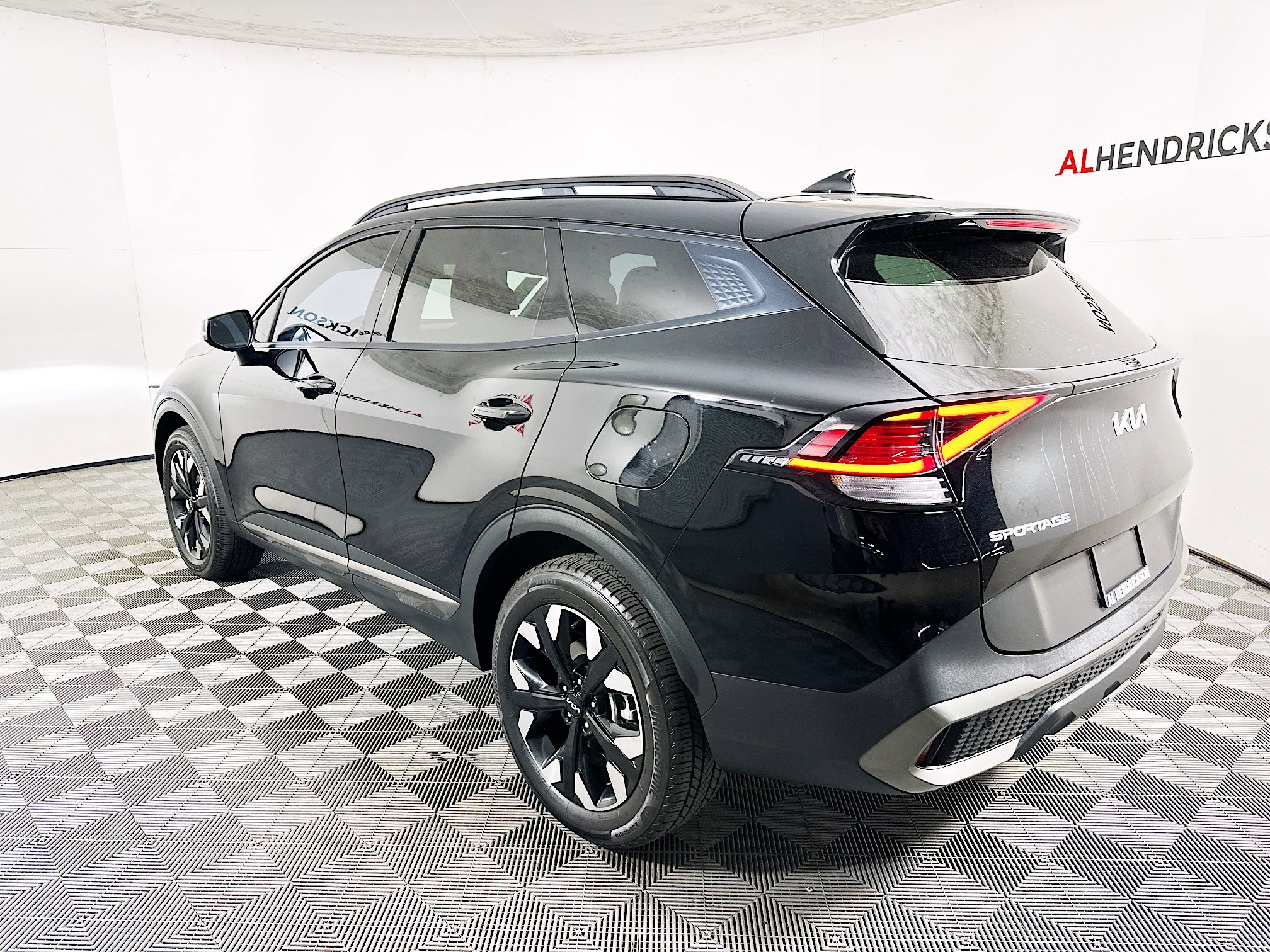 Used 2023 Kia Sportage X-Line w/ X-Line Premium Package image 5