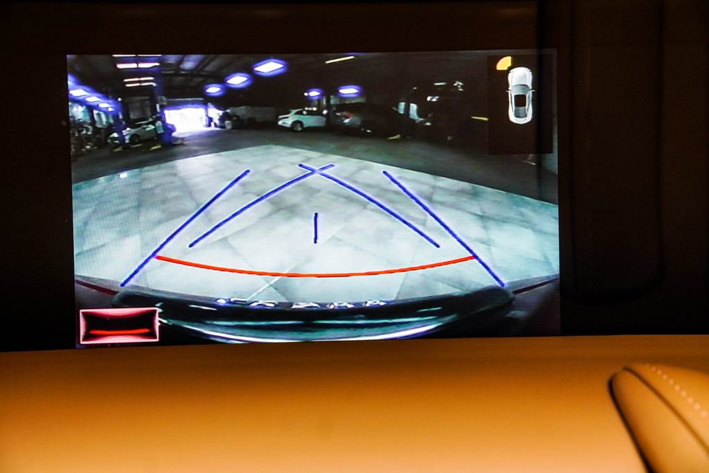 Used 2018 Lexus LC 500 Coupe w/ Sport Package image 30