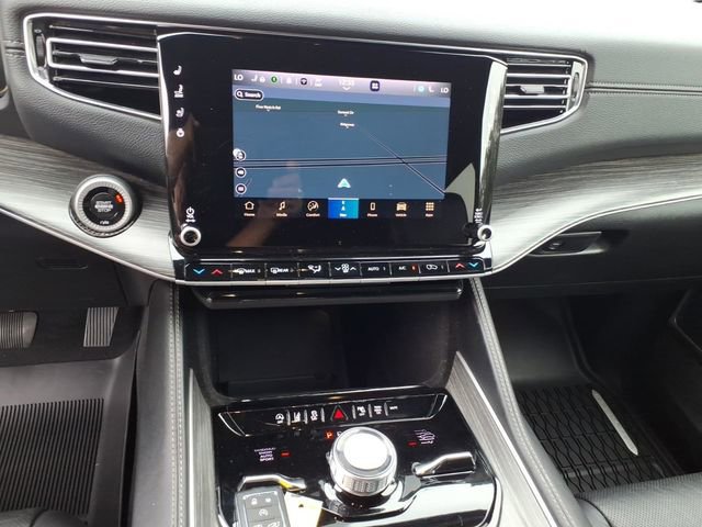 Used 2024 Jeep Wagoneer Series III AWD/4WD image 16