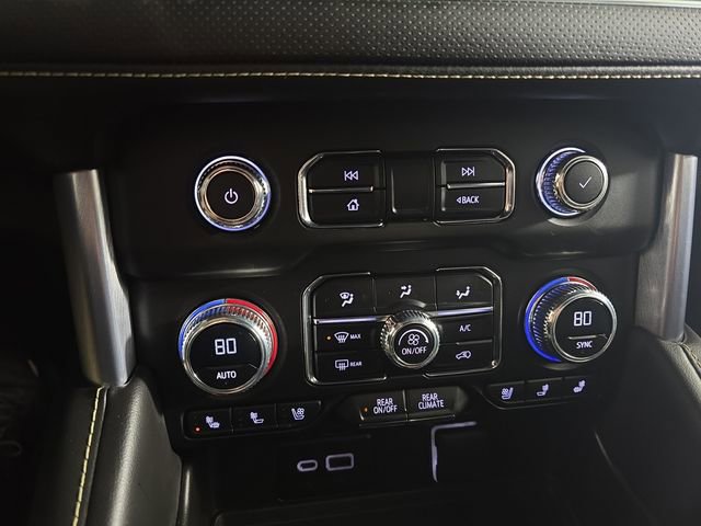 Used 2023 GMC Yukon XL SLT AWD/4WD image 15