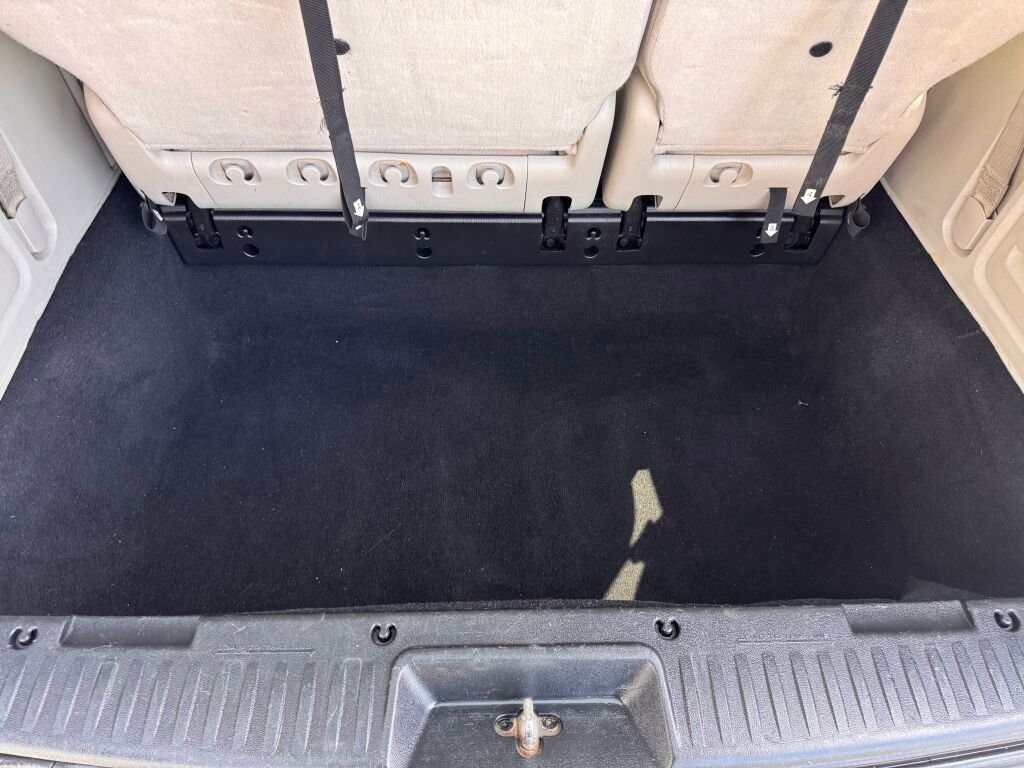 Used 2011 Dodge Grand Caravan Crew FWD image 12