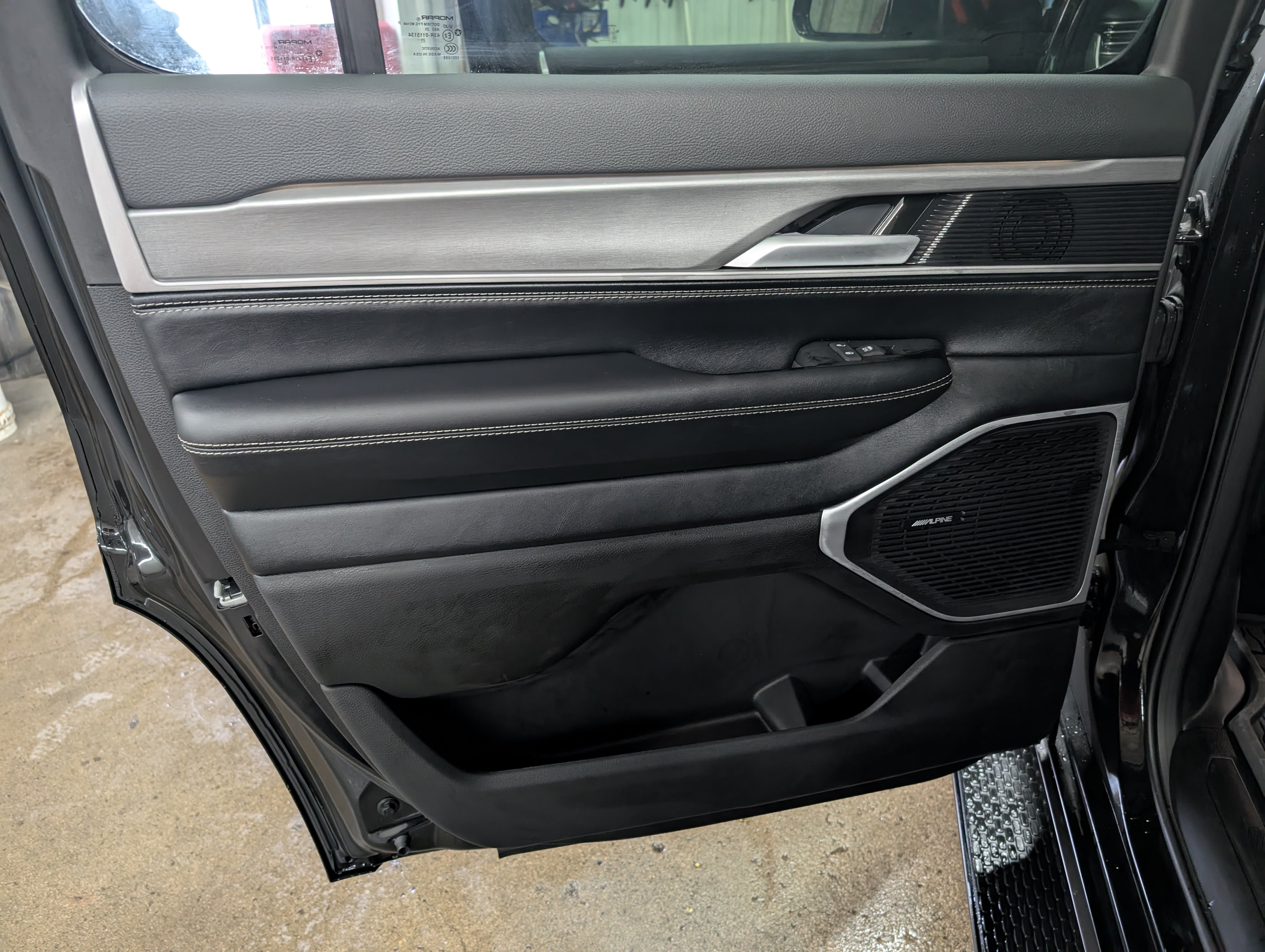 New 2026 Jeep Grand Wagoneer Limited w/ 8-Passenger Seating Package AWD/4WD image 20